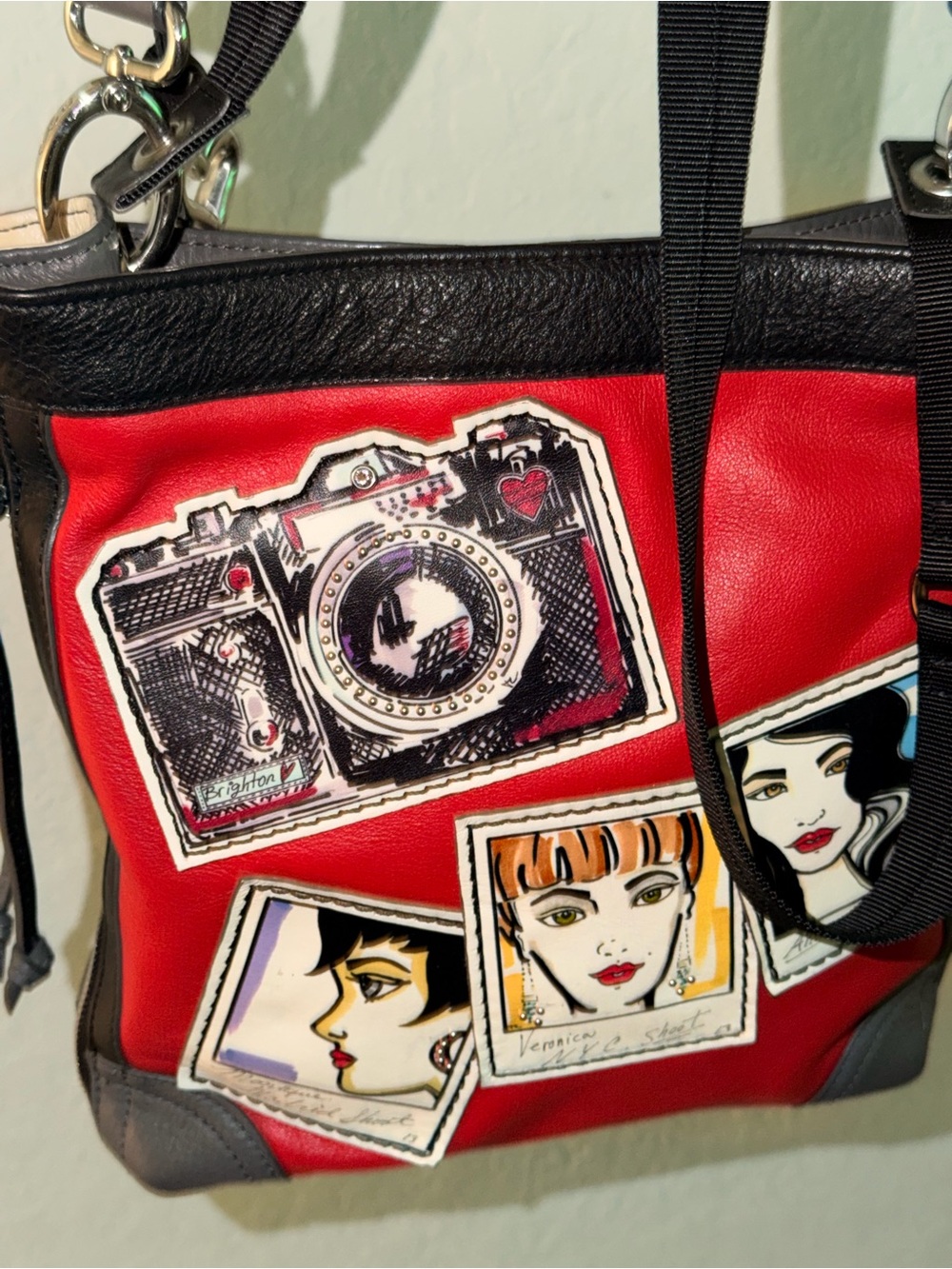 Brighton Portrait Bag—Three Divas, Zero Rent! 💋